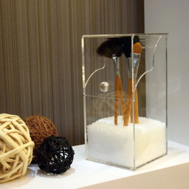 FANASSYY Makeup Brush Organizer Makeup Brush Holders With Cover, Dust-proof Lid, Acrylic Makeup Storage Box, Large Capacity Brush Organizer for Dressing Table (Comes Without Pearls)