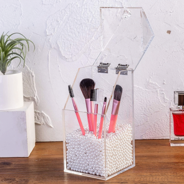 FANASSYY Makeup Brush Organizer Makeup Brush Holders With Cover, Dust-proof Lid, Acrylic Makeup Storage Box, Large Capacity Brush Organizer for Dressing Table (Comes Without Pearls)