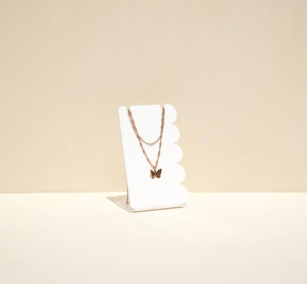 FANASSYY Acrylic Necklace Holder CLOUD shape Elegant Jewelry Display Stand for Stores and Brands Jewelry display Necklace display stand (WHITE) 1PC