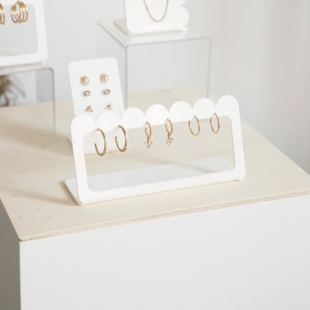 FANASSYY Modern Jewellery Holder Acrylic stand for studs and hoops Jewelry Display for Stores Jewelry display solution Retail Earring Display Stands for Girls Studs Earring Holders (WHITE)
